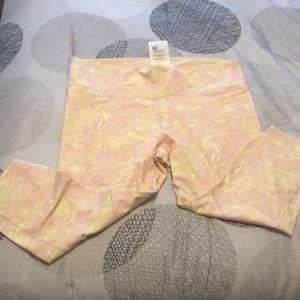 Plus size yoga pants